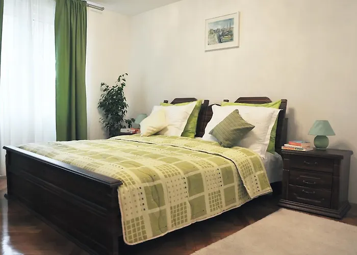 아파트 아파트먼트 센터 *